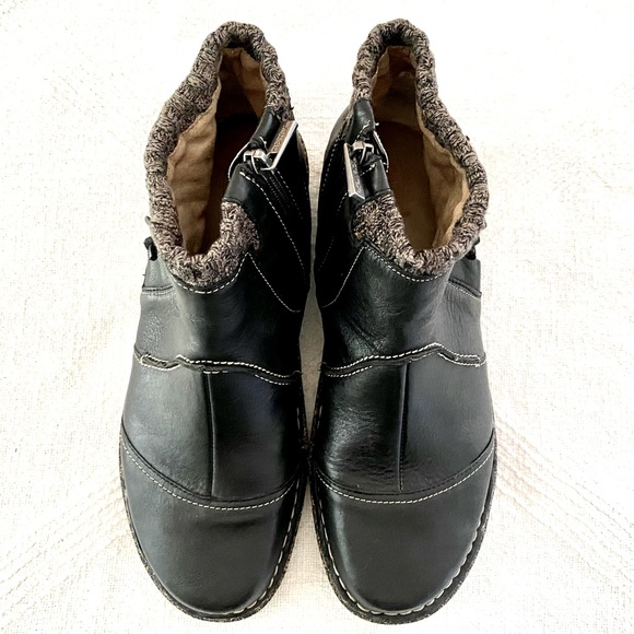 Aetrex Tessa Boots in Black with Sweater & Zip Details Orthotic Arch Support - Picture 2 of 16